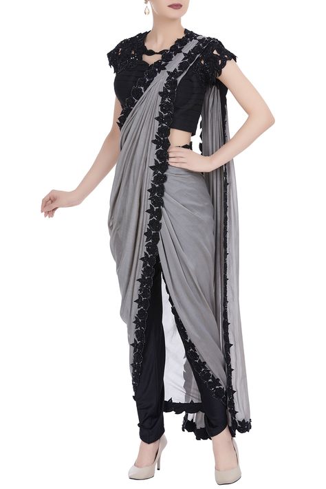 Pant Saree Style Indian Fashion, Pant Saree Style, Style Indian Fashion, Saree Pants, Saree With Pants, Fusion Saree, Pre Draped Saree, Sarees Black, Pant Saree