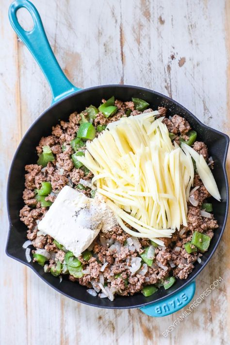 BEST easy casserole dinner! This Philly Cheesesteak Casserole is a super easy weeknight meal the whole family can enjoy. It has all the delicious flavors of a Philly Cheesesteak, but made simple using ground beef. As a bonus- it is gluten free, low carb, and keto friendly! You can enjoy it serve with vegetables, over rice, or stuffed in a hoagie roll for a philly cheesesteak sandwich. This keto philly cheesesteak casserole can't be beat! Keto Steak And Cheese Casserole, Easy Casserole Dinner, Keto Philly Cheesesteak Casserole, Pan Green Beans, Philly Cheesesteak Casserole, Best Philly Cheesesteak, Chicken Philly Cheesesteak, Cheesesteak Casserole, Weeknight Casseroles