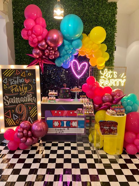 80theme Party Ideas, Retro Party Ideas 80s Theme, 90s Retro Party Decorations, 80s Retro Party Decorations, 90s Neon Party, 80s Aesthetic Birthday Party, 1980 Party Ideas, 80s Birthday Decorations, 80s 90s Birthday Party Theme