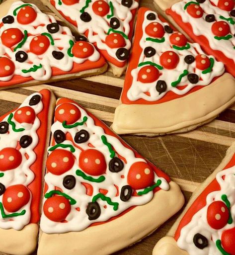 Pizza Slice Cookies Decorated, Pizza Cookies Decorated, Pizza Sugar Cookies, From Scratch Cookies, Sugar Cookie Pizza, Pizza Cookie, Pizza Cookies, Baby Chef, Vanilla Cream Cheese