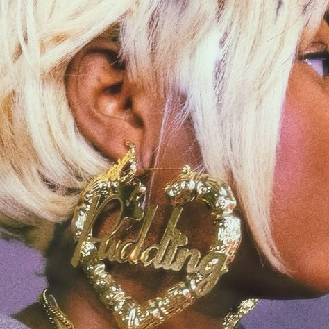 Eden Reid on Instagram: "his pudding 🥰 x @airtafaeboutique 🏆 🫶🏾 CUSTOM BAMBOO EARRINGS: @airtafaeboutique   #explorepage✨ #viral #trendy #customjewelry #90s #90saesthetic #90sfashion #90sstyle #90snostalgia #90sjewelry #melaninmagic #blackgirlmagic #foryou #beauty #goldjewelry" Bamboo Earrings Outfit 90s, Bamboo Earrings Aesthetic, Bamboo Earrings Outfit, 90s Jewelry Aesthetic, 90s Accessories Jewelry, Hoochiemama Aesthetic 90s, 90s Dancehall, Chola Outfit, 00s Party