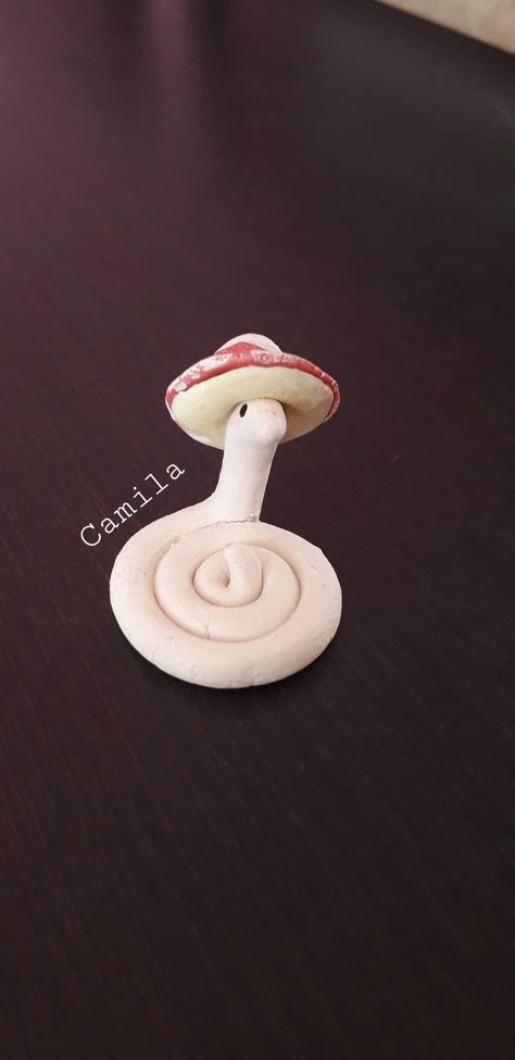 Cute Clay Things Aesthetic, Aesthetic Stuff To Make Diy, Mushrooms Clay Art, Cute Things To Make Out Of Model Magic, Worm Clay Art, Clay Art Snake, Snake Out Of Clay, Cool Things To Make With Clay Easy, Snake Clay Ideas