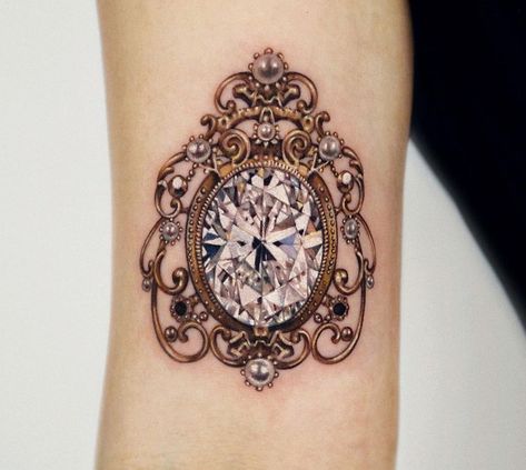 Jewelry Tattoo Designs, Love Tattoo Ideas, Antique Tattoo, Doe Tattoo, Jewelry Tattoos, Tattoos Aesthetic, Diamond Tattoo, Gem Tattoo, Becoming A Tattoo Artist