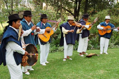 Ecuador Wedding Venues, Ecuador Wedding, Cuenca Ecuador, Garden Suite, Reception Dinner, Under The Shadow, Wedding Arrangements, Beautiful Hotels, Quito