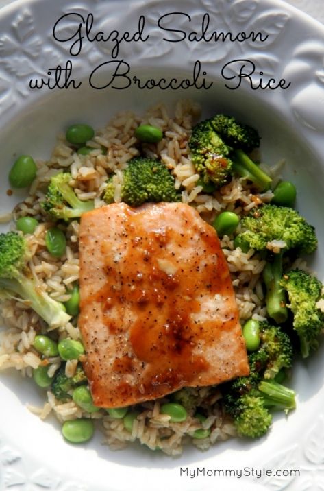 Glazed Salmon with broccoli rice...a simple healthy meal. Salmon With Broccoli, Plats Healthy, Salmon Fillet, Broccoli Rice, Garlic Clove, Vegetable Broth, Glazed Salmon, Broccoli Florets, Edamame