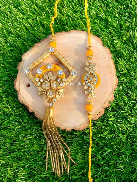 Lumba Rakhi Handmade, Rakhi Designs Handmade Unique For Competition, Diy Rakhi Handmade Ideas, Rakhi Designs Handmade, Quilling Rakhi, Rakhi Images, Rakhi 2024, Handmade Rakhi Designs, Thali Decoration Ideas