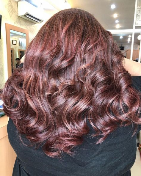 Rose brown is the new spring color for brunettes #brunette #spring #hair #color #chocolatebrownhair Brunette Spring Hair, Brunettes With Brown Eyes, Spring Braids, Brown Hair Trends, Brown Hair Shades, Hair Color Chocolate, Brown Ombre Hair, Perfect Hair Color, Ash Hair Color