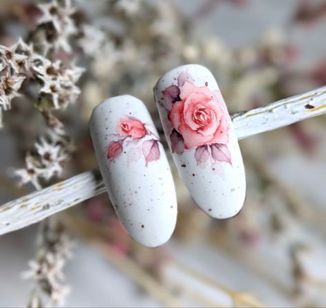 Watercolour Flower Nails, Trendy Flower Nails, Nail Watercolor, Watercolor Nail Art, Watercolor Nails, Bird Nail Art, Water Nail Art, Nail Art Printer, Rose Gold Nails Design