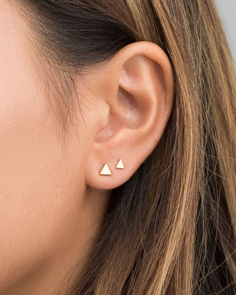 Minimalist Ear Piercings, Triangle Earrings Stud, Hammered Hoop Earrings, Bracelets Design, Geometric Studs, Triangle Studs, Dainty Studs, Earrings Diamond, Triangle Earrings