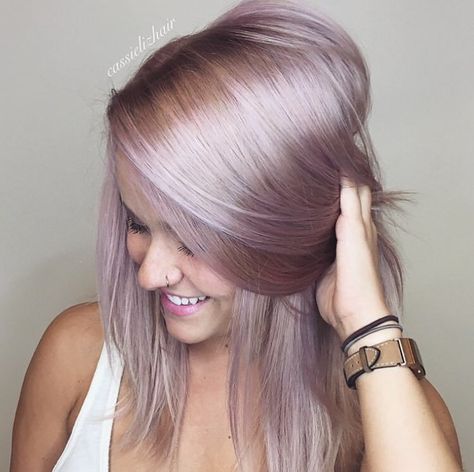 Lilac Hair Color, Kadeřnické Trendy, Lilac Hair, Rose Hair, Pastel Hair, Metallic Hair, Grunge Hair, Hair Today, Great Hair