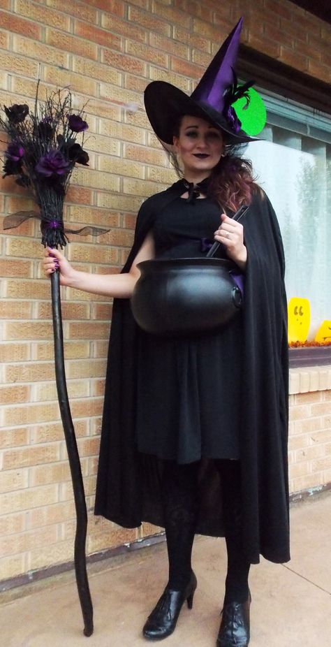 My pregnancy Halloween costume!!! 2015 Something brewing Funny Pregnant Halloween Costumes, Crazy Halloween Costumes, Mom Costumes, Pregnancy Costumes, Pregnant Halloween Costumes, Superhero Halloween, Fairy Halloween Costumes, Doll Halloween Costume, Pregnant Halloween