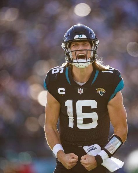 Trevor Lawrence Jaguars Wallpaper, Trevor Lawrence Jaguars, Marissa Lawerence, Jacksonville Jaguars Outfit, Jax Jaguars, Nfl Jaguars, Jaguars Logo, Jacksonville Jaguars Football, Jacksonville Jaguars Logo