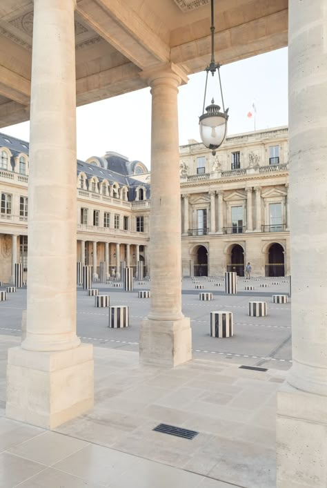 The Palais Royal is a former royal palace located in the 1st arrondissement of Paris. It’s one of... Palais Royale Paris, Paris Palais Royal, Palais Royal Paris, Paris Ideas, Hotel Des Invalides, Beautiful Paris, French Architecture, Paris Aesthetic, Palais Royal