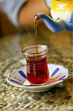 Arabian Tea, Dark Iphone Backgrounds, Middle Eastern Decor, Surreal Scenes, Middle Eastern Dishes, Galaxy Theme, Turkish Tea, Ketchup Bottle, Beautiful Doors