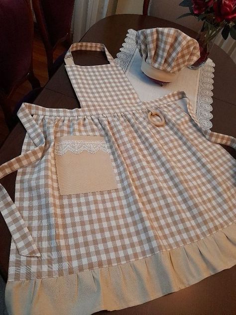 Cute Apron Pattern, Cute Aprons Vintage, Vintage Apron Pattern, Apron Ideas, Apron Sewing, Fashion Apron, Vintage Aprons, Fashion Design Books, Apron Pattern