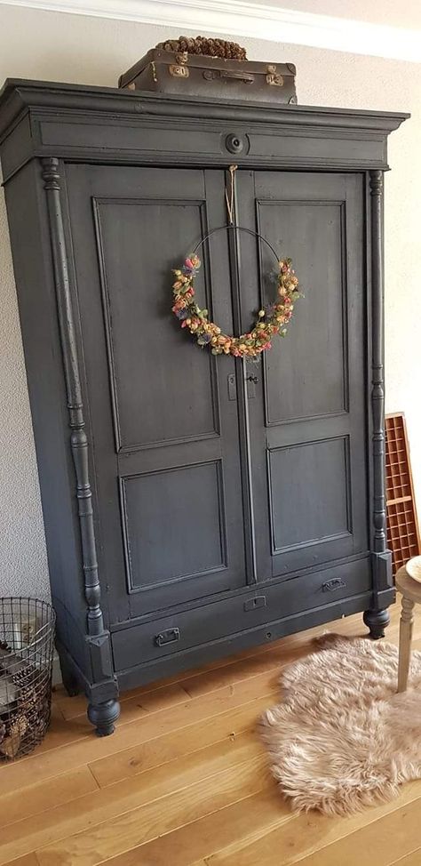 Dark Academia Wardrobe Furniture, Armoire Makeover Black, Old Cupboard Makeover, Old Wardrobe Makeover, Cupboard Dining Room, Painted French Provincial Furniture, Antique Restaurant, Black Armoire, Retro Kids Room