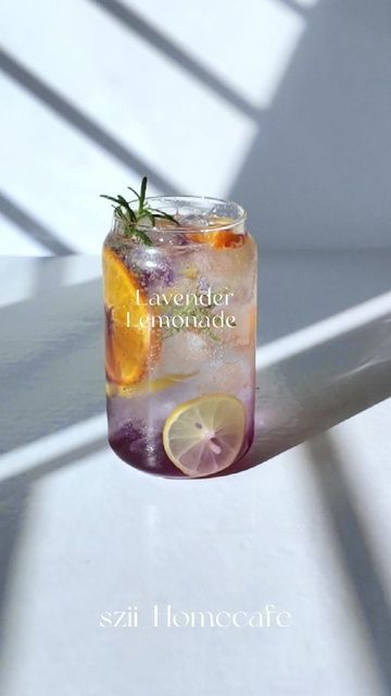 szii_Homecafe on Instagram: "Sparkling Lavender lemonade 🍋💜 🍊 Hope you guys like it 😍😍 Tags 🏷️ #cafevlog #ａｅｓｔｈｅｔｉｃｓ #aestheticdrinkvideo #foodstagram #instafood #homecafé #homecafegram #cafeathome #lavender #lemon #instacafe #orange #fancydrink #drinkoftheday #reelcafe #igreel #prettyglass #drinkofinstagram #reelsinstagram #drinks🍹 #rosedrink #onthetable #homecaferecipes #homecafevideo #homecafethailand #homecafeindonesia #trendingreels #viral #fypシ" Summer Lemonade Aesthetic, Fresh Lemonade Aesthetic, Lavender Lemonade Aesthetic, Lemonade Aesthetic, Sparkling Lavender Lemonade, Lavender Lemon Mocktail, Rose Drink, Pasta Restaurants, Lavender Syrup