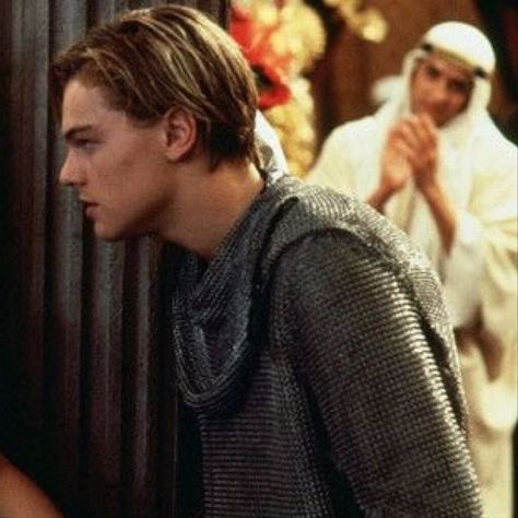 Romeo Ve Juliet, Bff Pfp Matching Aesthetic, Vintage Photo Editing, Young Leonardo Dicaprio, Cute Couple Dp, Picture Movie, Creative Profile Picture, I Love U, Cute Couple Cartoon