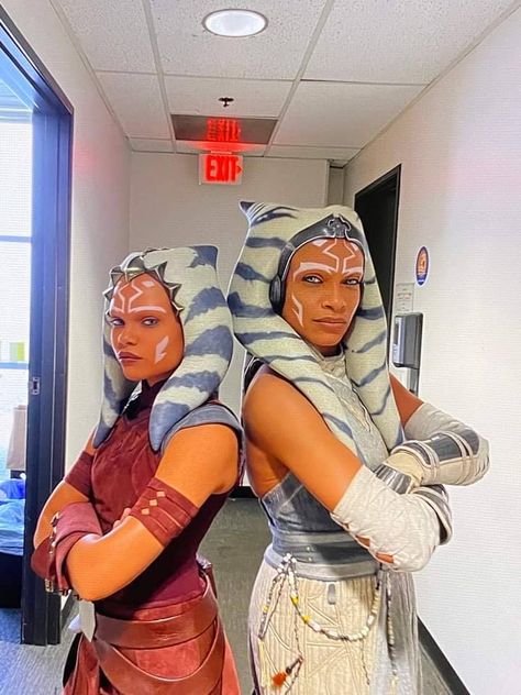 Ahsoka Rosario Dawson, Ariana Greenblatt Ahsoka, Jecki Lon Star Wars, Ahsoka Drawing, Ahsoka And Anakin, Ahsoka Tano Clone Wars, Ahsoka Cosplay, Ahsoka Anakin, Ahsoka Tano Costume