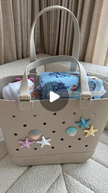 Kayla Gresh on Instagram: "pack my new beach bag with me for vacation ☀️🐚🩵I’m obsessed with it!! In my Amazon storefront under “beach bag” 🌊👜

•
•
Asmr, asmr sounds, beach bag, bogg bag, packing, satisfying, packing asmr, organized home 
#asmr #asmrsounds #organized #beachbag #momlife #satisfying #boggbag #beachbag #packing #packingasmr" Packing Bogg Bag For Beach, Bogg Bag Organization, Bogg Bag Uses, Bogg Bag, Bag Packing, Amazon Storefront, Bag Organization, Store Fronts, Beach Bag