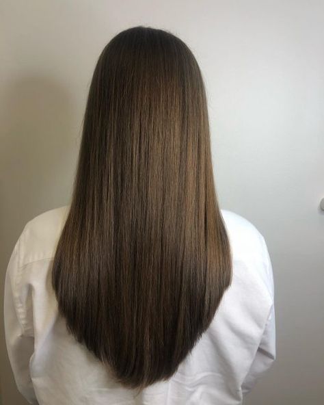 17 V-Cut on Long Hair Ideas Trending in 2020 for That V Shape Look Long Hair V Cut, Long Length Haircuts, V Cut Hair, One Length Haircuts, V Shaped Haircut, One Length Hair, V Shape Hair, V Hair, U Shaped Hair