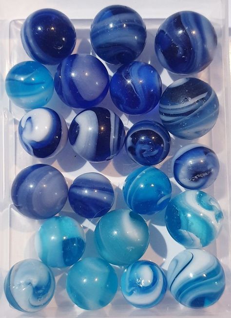 Marbles Aesthetics, Inedible Things That Look Good, Pretty Marbles, Inedible Things, Blue Marbles, Antique Marbles, Iridescent Tile, Marbles Images, Marble Pictures