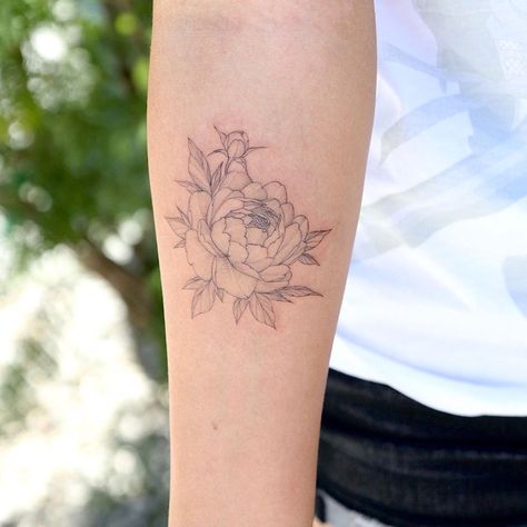 Small Peony Wrist Tattoo, Single Peony Tattoo, Dainty Peony Tattoo, Small Peony Tattoo, Tattoo Appointment, Peony Tattoo, La Tattoo, Single Needle Tattoo, Bouquet Tattoo