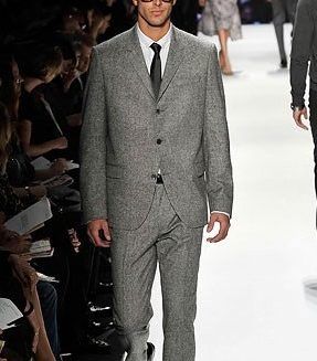 The American “Sack” Suit Different Suit Styles, Sack Suit, Real Men Real Style, Michael Kors Runway, Suit Styles, Michael Kors Fall, Mens Fashion Classic, Menswear Fashion Show, Michael Kors Collection