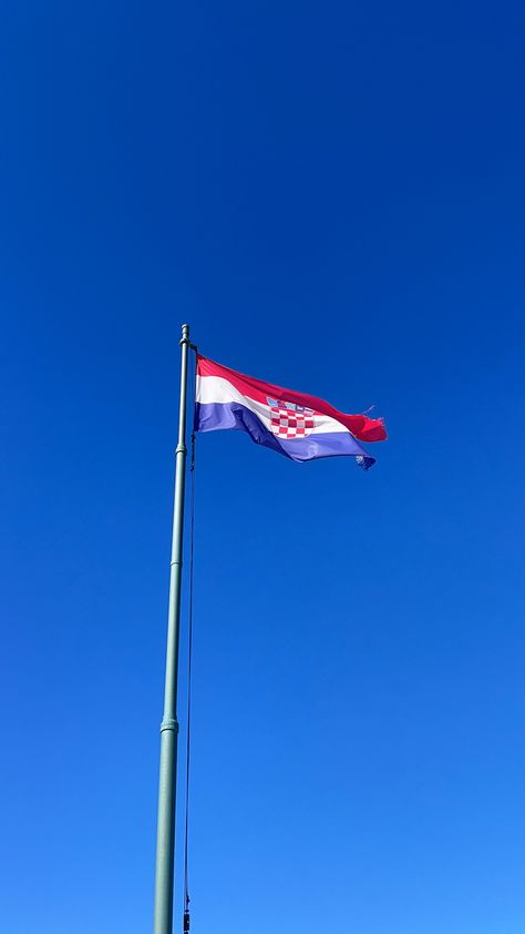 drapeau, vent, croatie, drapeau croate Croatia Flag Wallpaper, Flag Wallpaper Iphone, Croatian Flag, Croatia Flag, Flag Wallpaper, Wallpaper Iphone, Croatia, Iphone Wallpaper, Flag