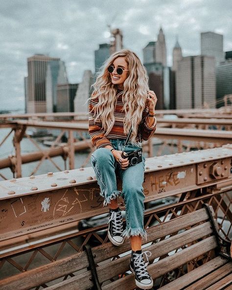 Hailey Miller, Stile Boho Chic, Look Grunge, Free Lightroom Presets Portraits, Mode Hippie, New York Pictures, Pose Fotografi, Photographie Portrait Inspiration, Model Pose