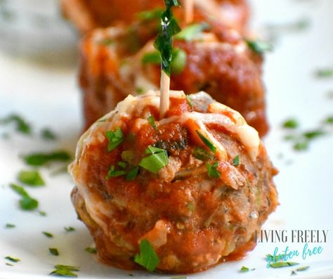 Gluten Free Egg Free Meatballs- How to bind meatballs without eggs Dairy Free Meatballs, Egg Free Meatballs, Gluten Free Meatballs Recipe, Paleo Appetizer, Paleo Meatballs, Meatballs Paleo, Gluten Free Recipes Appetizers, Gluten Free Meatballs, Paleo Appetizers