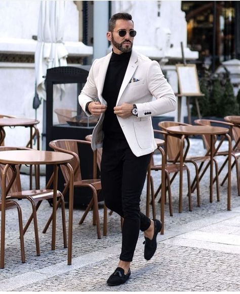 White Blazer Black Pants Outfit Men, Turtle Neck With Blazer Men, White Blazer Outfit Men, Boys Prom Outfit Ideas, Black Pants Outfit Men, Black Dress Pants Outfits, Formal Suit For Men, Black Shirt Outfit Men, White Blazer Men