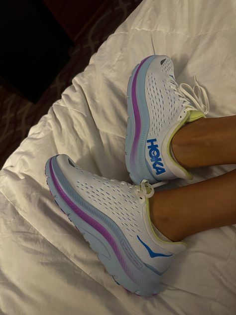 Pastel pink and blue color way of the Hoka Kawana sneakers! Drippy Shoes, Hoka Kawana, Running Fits, Winter Running Gear, Cute Running Outfit, Cute Running Shoes, Shoes Wishlist, Tik Tok Viral, Running Outfit