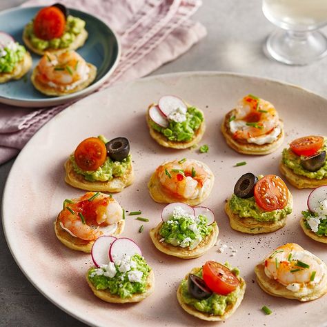 BBC Food on Instagram: “Which topping combo would you reach for first? Pea and feta, ginger prawn or avocado and olive. Impress your guests with these bitesize…” Marry Berry Recipes, Party Nibbles, Chilli Prawns, Mary Berry Recipe, 5 Ingredient Dinners, Bbc Food, Sweet Chilli Sauce, Summer Eating, Avocado Tomato