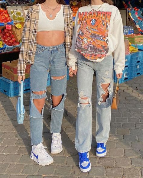 Bff Matching Outfits, Bff Matching, Bestie Outfits, Bff Outfits, Cute Fits, Matching Outfits, Ripped Jean, Best Friends, Pants