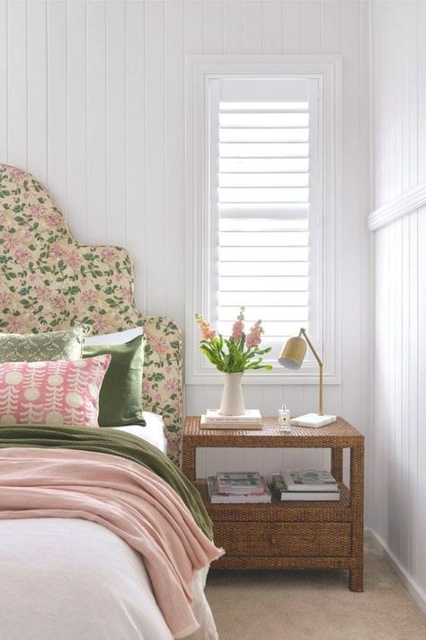 Favourite rooms in May - Making your Home Beautiful Queenslander Bedroom Ideas, Vj Bedroom, Queenslander Bedroom, Hamptons Bedrooms, Hampton Bedroom Ideas, Renovated Queenslander, Hamptons Style Bedroom, Rattan Bedhead, Hamptons Bedroom