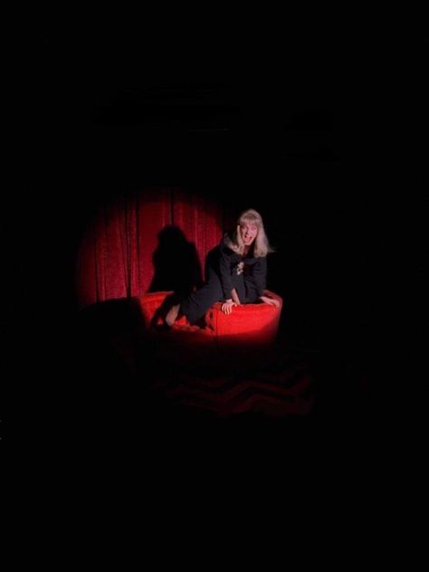 Laura Palmer Scream, Laura Palmer Black Lodge, Laura Palmer Wallpaper, Twin Peaks Lockscreen, Twin Peaks Aesthetic Wallpaper, Black Lodge Twin Peaks, 90s Goth Aesthetic, Twin Peaks Wallpaper, Laura Palmer Twin Peaks