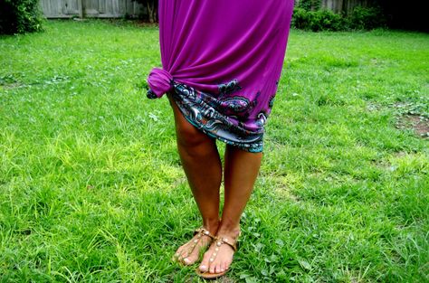 tying a knot to shorten your maxi dress or skirt...i did this yesterday and it totally changes up the look and is super cute!! Roses Growing, Knot Dress, Back To School Supplies, Tie Knots, Make It Work, Aruba, My Mother, On Vacation, Tie Dye Skirt