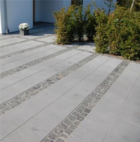 Modern Driveway, Paving Design, Driveway Paving, Front Walkway, Driveway Design, Front Garden Design, Garden Floor, Garden Paving, Have Inspiration