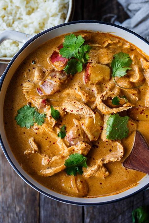 Thai Massaman Curry - Feasting At Home Maesri Curry Recipes, Thai Peanut Curry Chicken, Indian Curry Recipes Vegetarian, Healthy Curry Recipes, Spicy Thai Soup, Massaman Curry Recipe, 2025 Recipes, Thai Curry Recipe, Chicken Massaman Curry