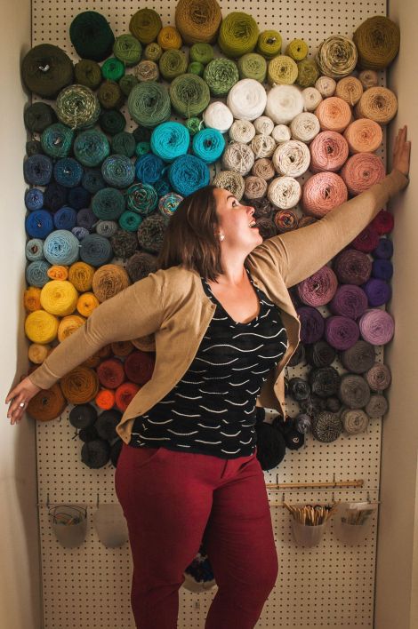 When I saw the title of this blog post over on Knits for Life, I internally rolled my eyes. "The world's best yarn storage idea? Right…" But after I saw the images … I kind of agree! I have balls and skeins of yarn in random boxes, bags, and drawers all over my house. This yarn storage idea is great because it's attractive and functional. Storing yarn on a pegboard has some very big plusses: you see every single color of yarn that you own, you get a piece of awesome, ever-changing wall art, ... Yarn Display, Knitting Room, Peg Boards, Yarn Organization, Goal Board, Dream Craft Room, Storage Idea, Yarn Storage, Ideas Craft