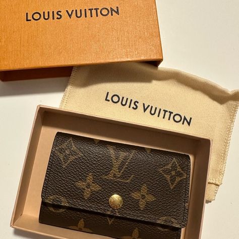 New! Louis Vuitton 6 Key Holder Monogram Canvas Louis Vuitton 6 Key Holder, Key Holder, Vuitton Handbags, Monogram Canvas, Original Box, Chicago, Louis Vuitton, Monogram, Key