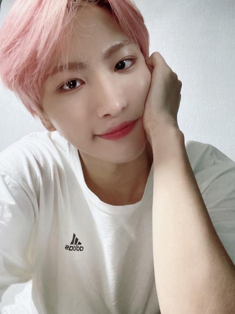 Park Seong-hwa, You Are My Favorite, Kim Hongjoong, Extended Play, K Idols, Pink Hair, Universe, On Twitter, Twitter