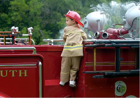 Firemen Pictures, Firetruck Birthday Party, Firefighter Pictures, Rescue Workers, Firetruck Birthday, Events Activities, Fire Fighter, Fire Apparatus, Family Pics