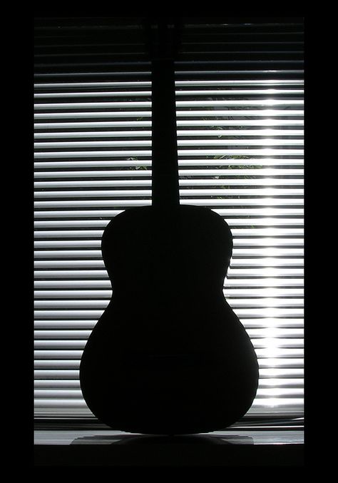 Silhoutte Photography, Backlight Photography, Typography Portrait, Light And Shadow Photography, Musician Photography, Photography Assignments, Ad Photography, Shadow Silhouette, Silhouette Photography