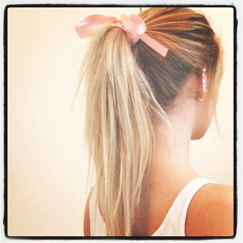 Ribbons Scene Girl, Cute Ponytails, Tumblr Hair, Ombré Hair, Bohol, Long Blonde, Pastel Hair, Long Blonde Hair, Hair Envy