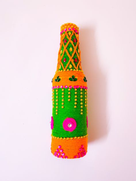 Craft With Wool, Bottle Decoration Ideas, Bottle Decoration, Glass Bottle Crafts, Best Out Of Waste, Diy Bottle, Wool Crafts, Bottle Art, Bottle Crafts