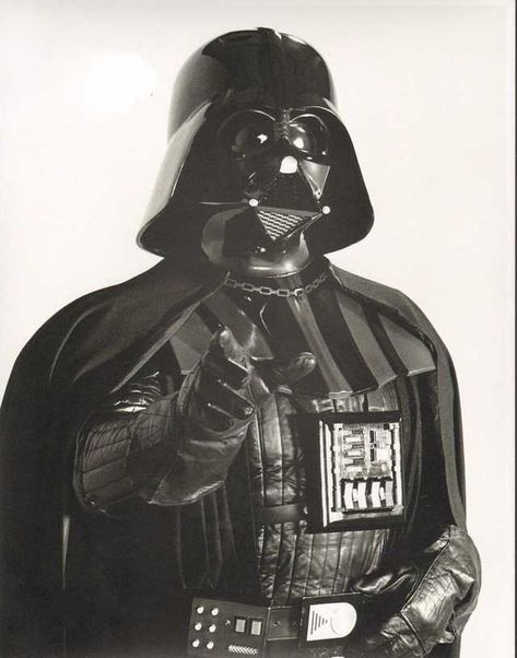 Darth Vader Pictures, Darth Vader Cosplay, Boba Fett Star Wars, Funny Star Wars, Vader Helmet, Dark Lord Of The Sith, Star Wars Villains, Classic Star Wars, Ralph Mcquarrie