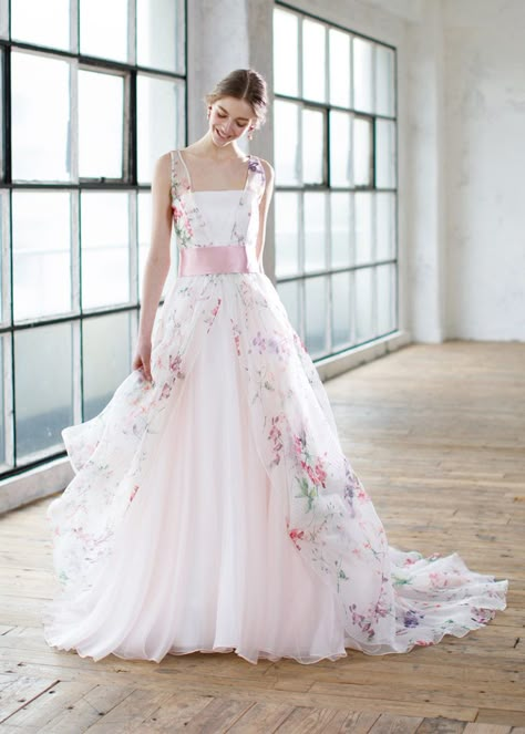 20 Princess-Worthy Fairy Tale Wedding Dresses for Summer Brides! - Praise Wedding Wedding Dresses For Summer, Reception Gown, Fairy Tale Wedding Dress, Floral Wedding Dress, Dresses For Summer, Dream Wedding Ideas Dresses, Summer Wedding Dress, Fairy Tale Wedding, Colored Wedding Dresses