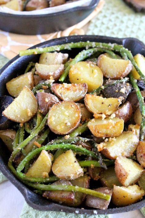 Roasted Asparagus And Potatoes, Potato And Asparagus Recipe, Crusted Potatoes, Potatoes And Asparagus, Parmesan Crusted Potatoes, Roasted Potatoes And Carrots, Asparagus Recipes Baked, Asparagus Recipes Roasted, Oven Roasted Asparagus